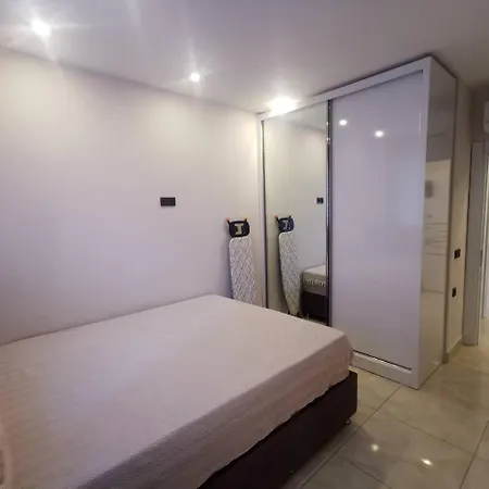 Sa Apartments! Near Cleopatra